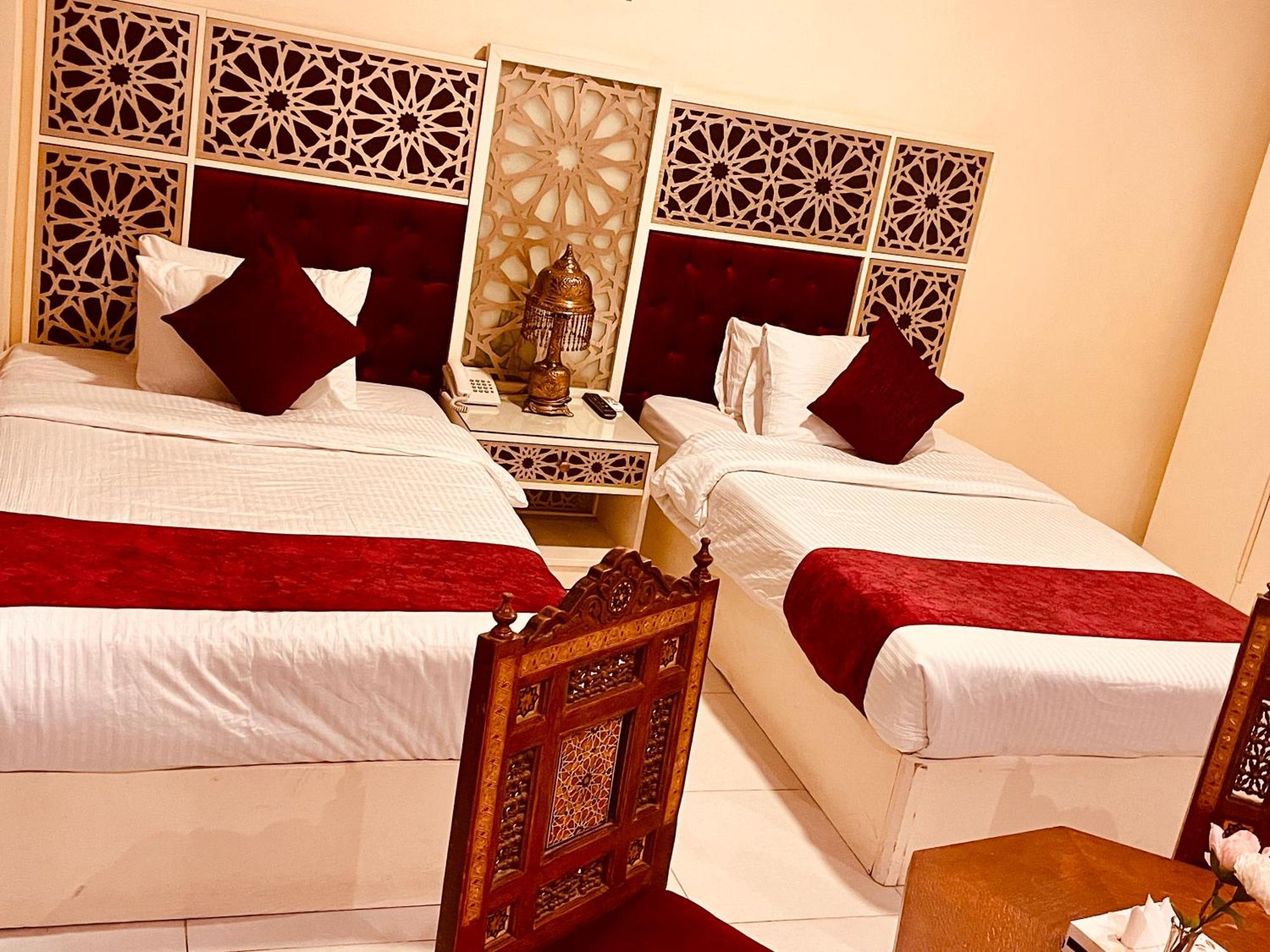 Pyramids Tower Inn Nazlet el-Sîsi Extérieur photo