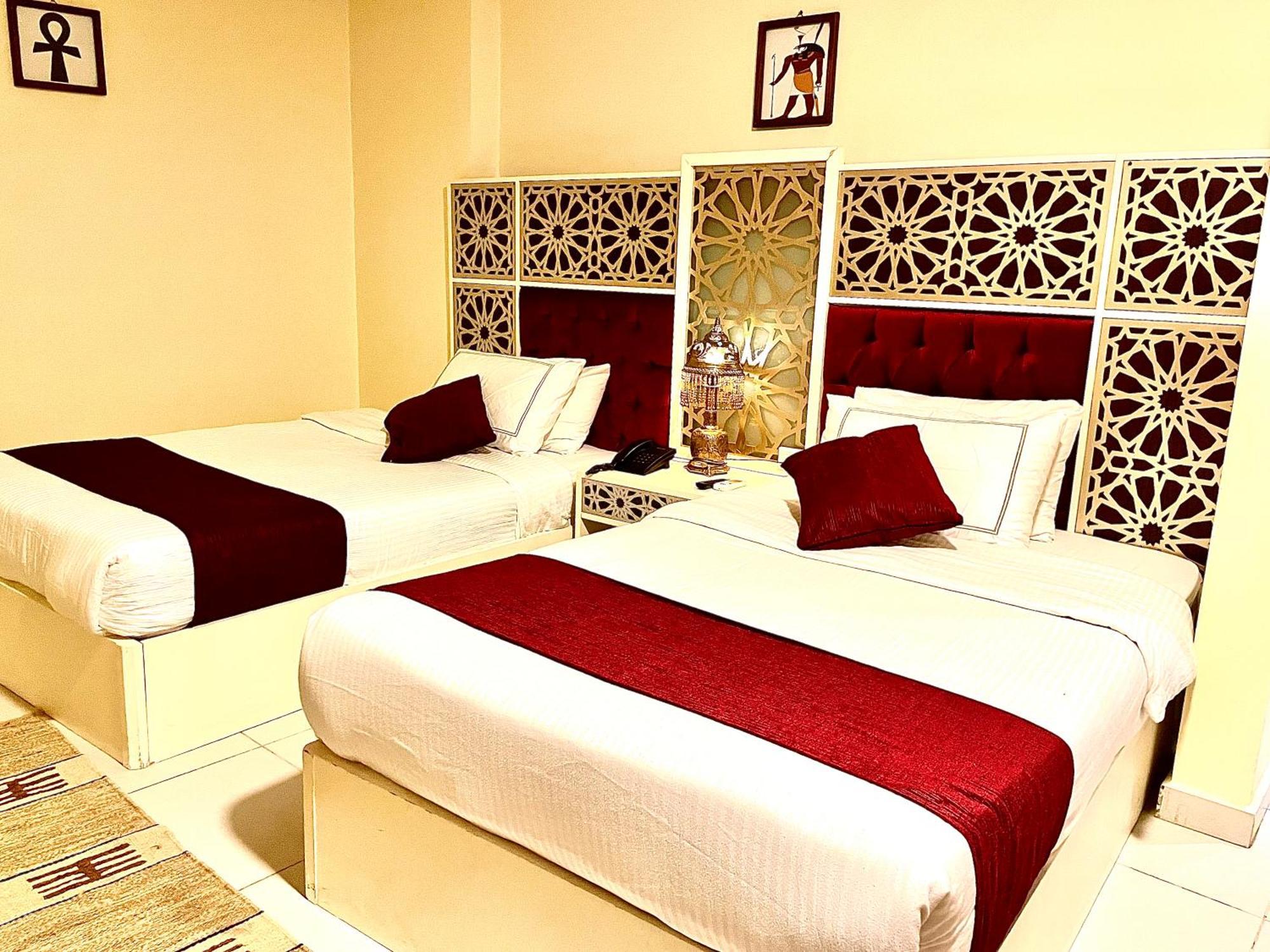 Pyramids Tower Inn Nazlet el-Sîsi Extérieur photo