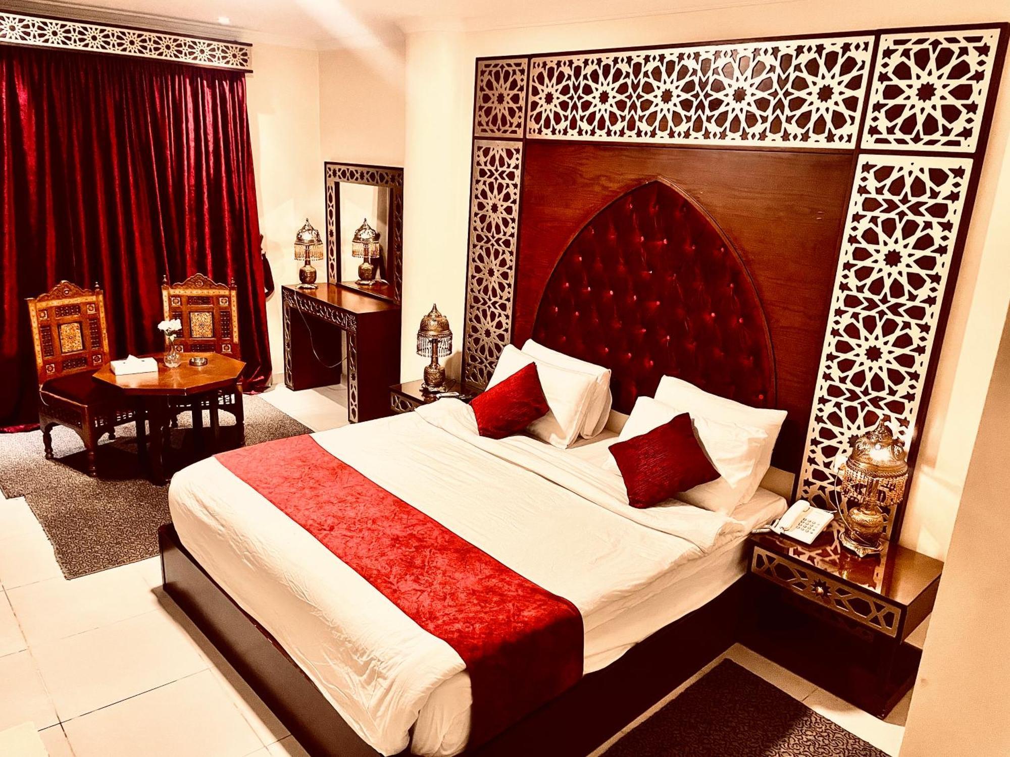 Pyramids Tower Inn Nazlet el-Sîsi Extérieur photo