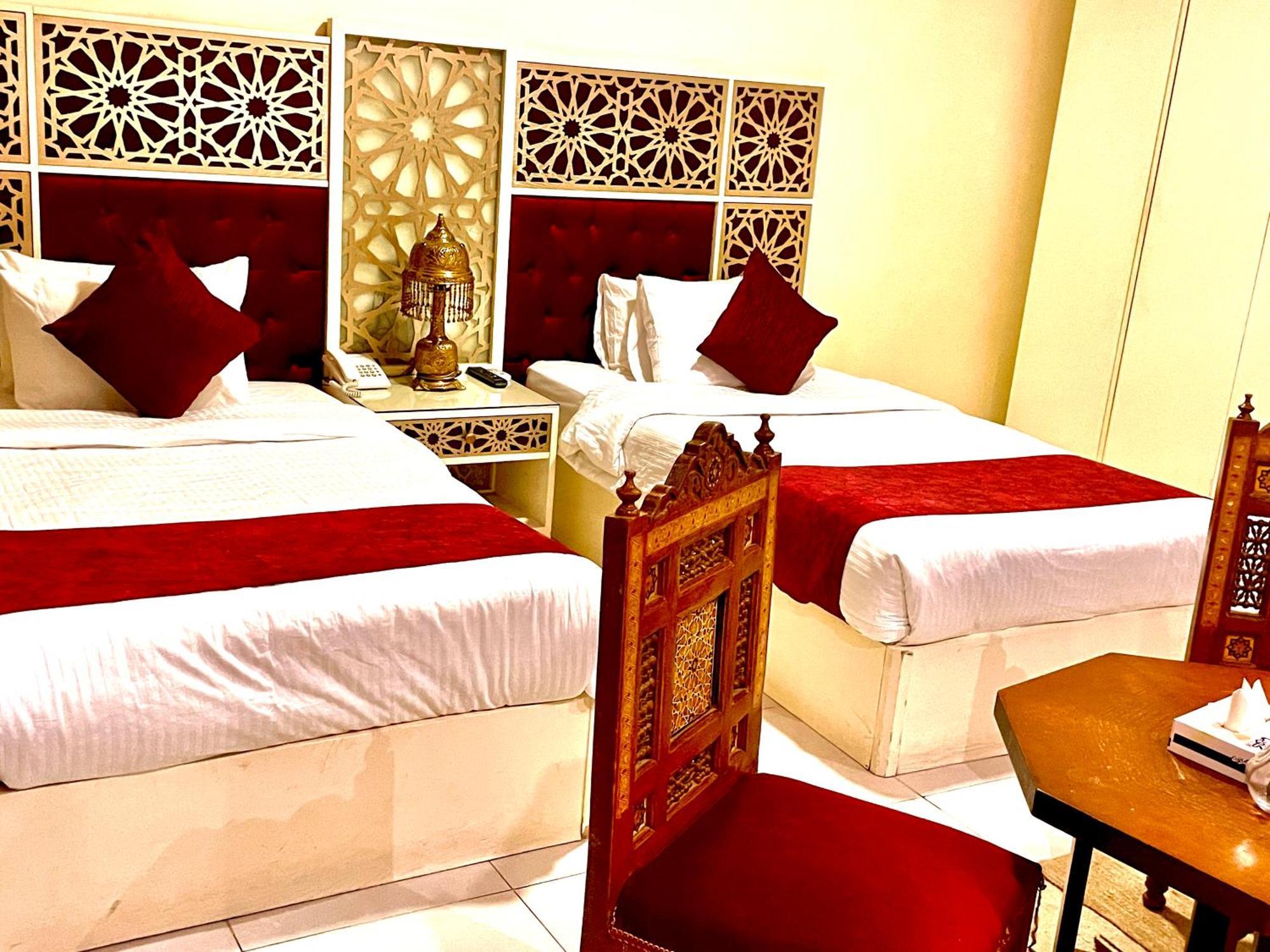 Pyramids Tower Inn Nazlet el-Sîsi Extérieur photo