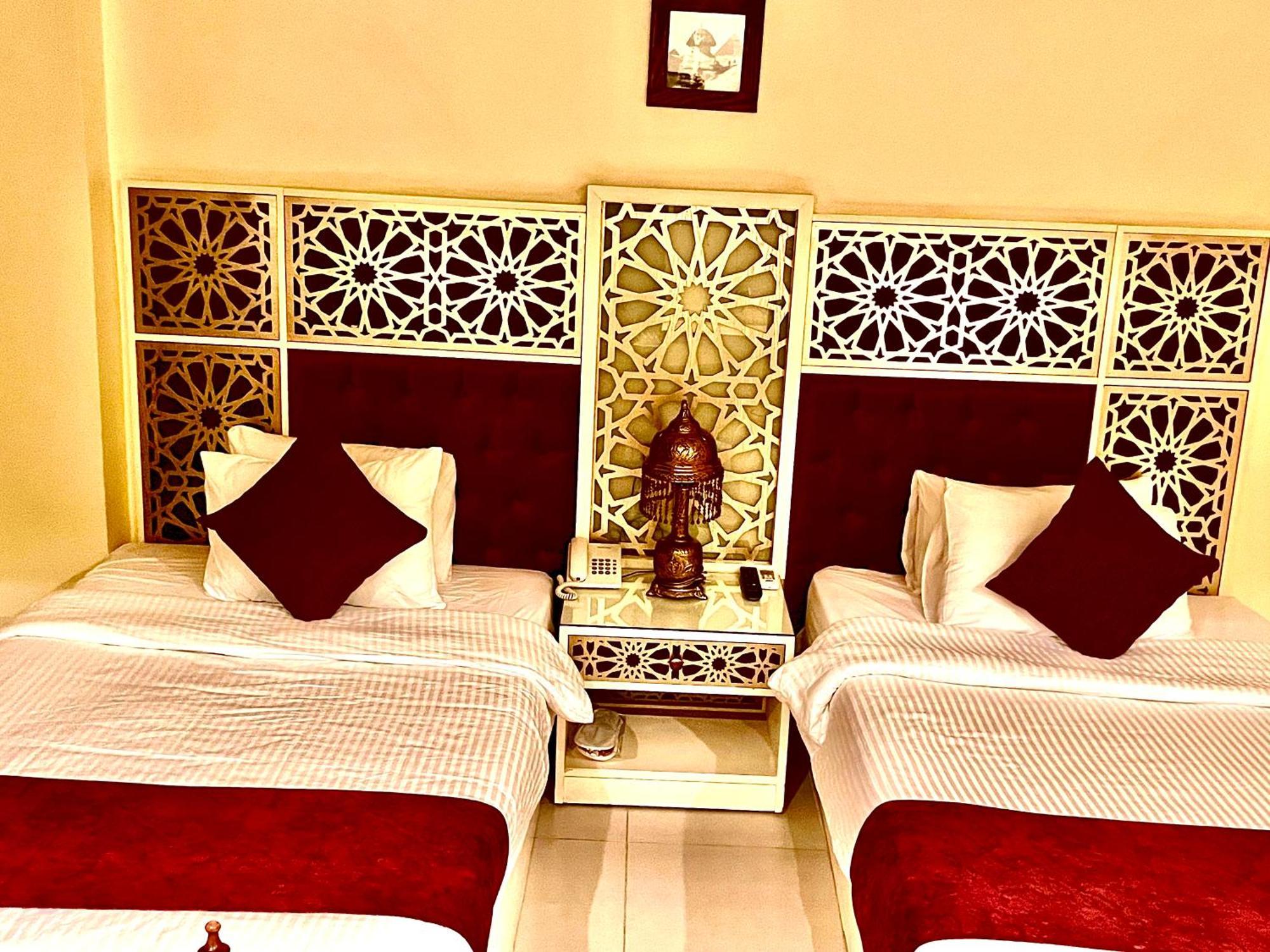 Pyramids Tower Inn Nazlet el-Sîsi Extérieur photo